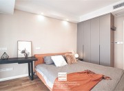 龍湖獅山原著現(xiàn)代簡約復(fù)式臥室裝修實(shí)景案例