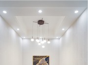 龍湖獅山原著現(xiàn)代簡約復(fù)式樓梯裝修實(shí)景案例