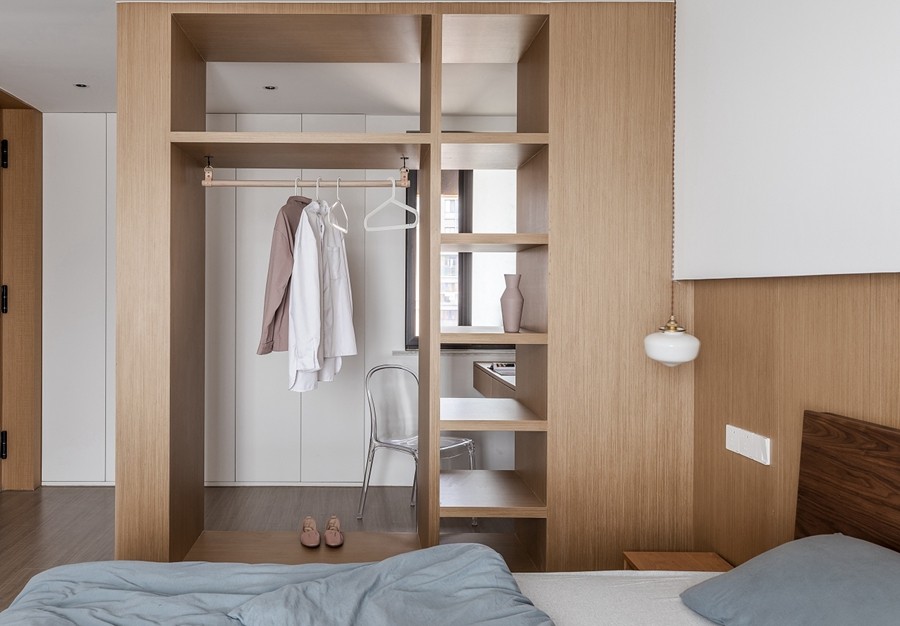 現(xiàn)代簡約風(fēng)格三居室臥室裝修效果圖