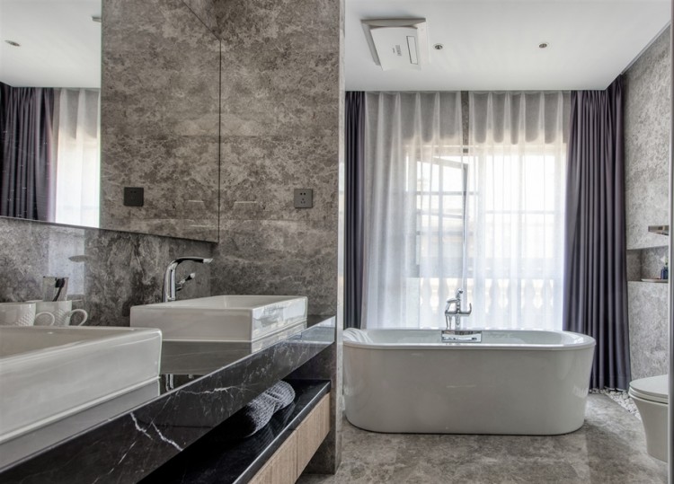 現(xiàn)代簡(jiǎn)約風(fēng)格三居室衛(wèi)生間裝修效果圖