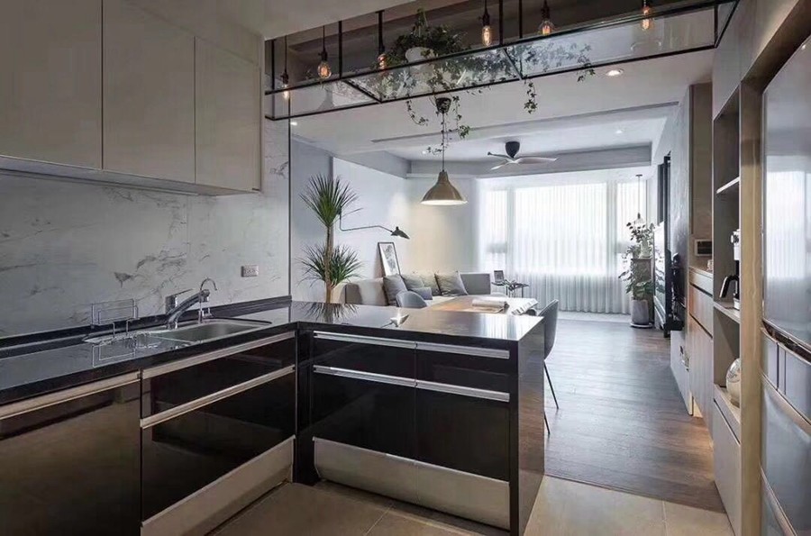 現(xiàn)代風(fēng)格廚房裝修實(shí)景案例