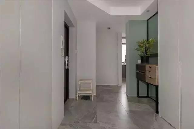 北歐風格復式樓玄關(guān)裝修效果圖