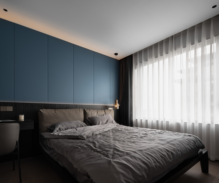 現(xiàn)代簡(jiǎn)約風(fēng)格四居室臥室裝修效果圖