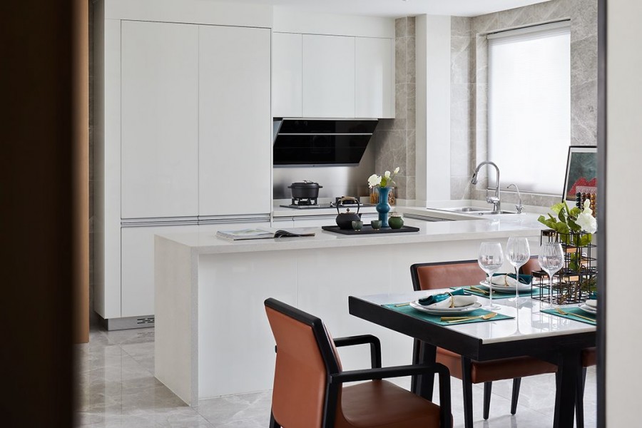 現(xiàn)代簡(jiǎn)約風(fēng)格四居室廚房裝修效果圖