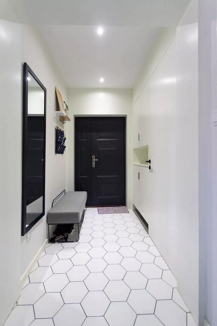 北歐風格三居室玄關(guān)裝修效果圖