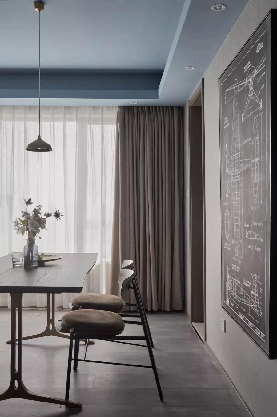 現(xiàn)代簡(jiǎn)約風(fēng)格三居室餐廳裝修效果圖