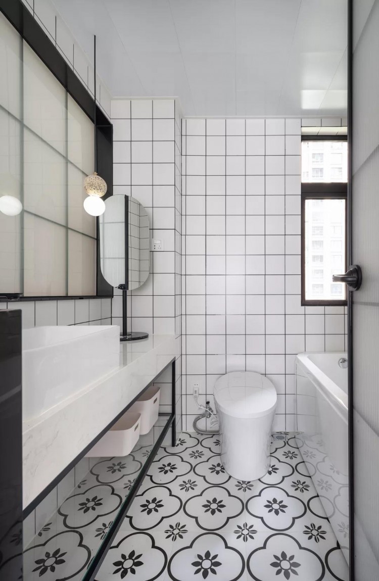 現代簡約風格三居室衛(wèi)生間裝修效果圖