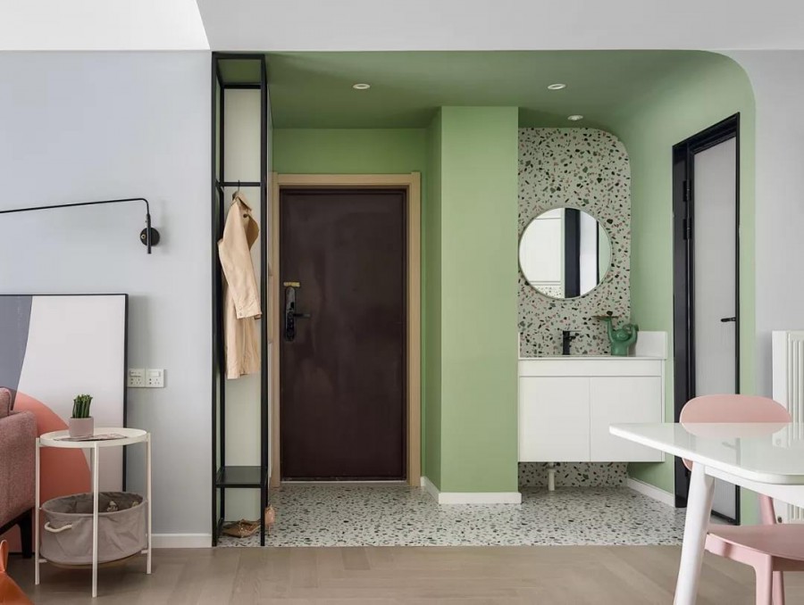 現(xiàn)代簡約風格三居室玄關(guān)裝修效果圖