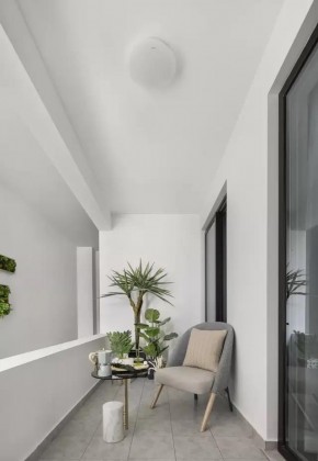 北歐風格三居室陽臺裝修效果圖