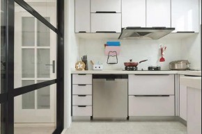 簡約風(fēng)格三居室廚房裝修效果圖