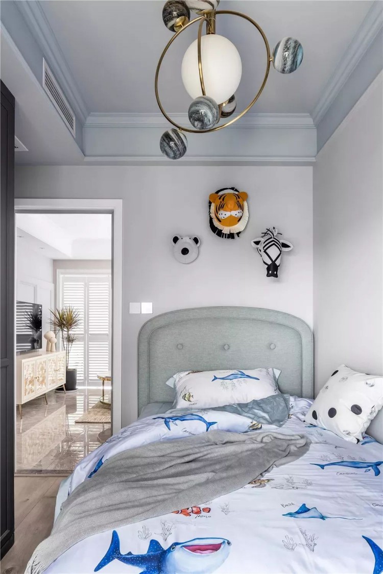 現(xiàn)代輕奢風格四居室兒童房裝修效果圖