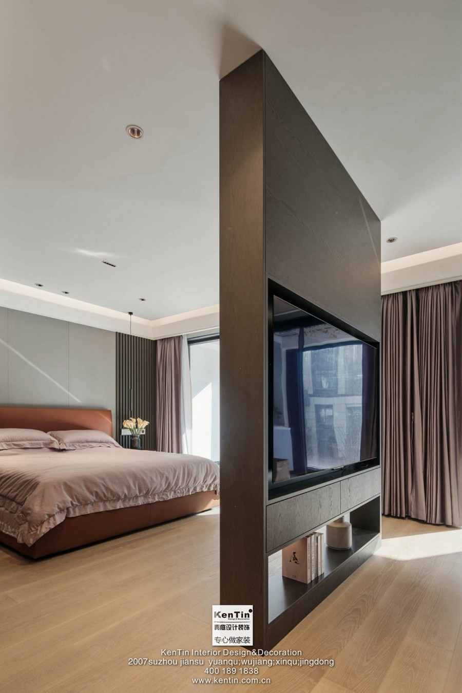 龍湖熙上現(xiàn)代簡約風格別墅臥室裝修實景圖