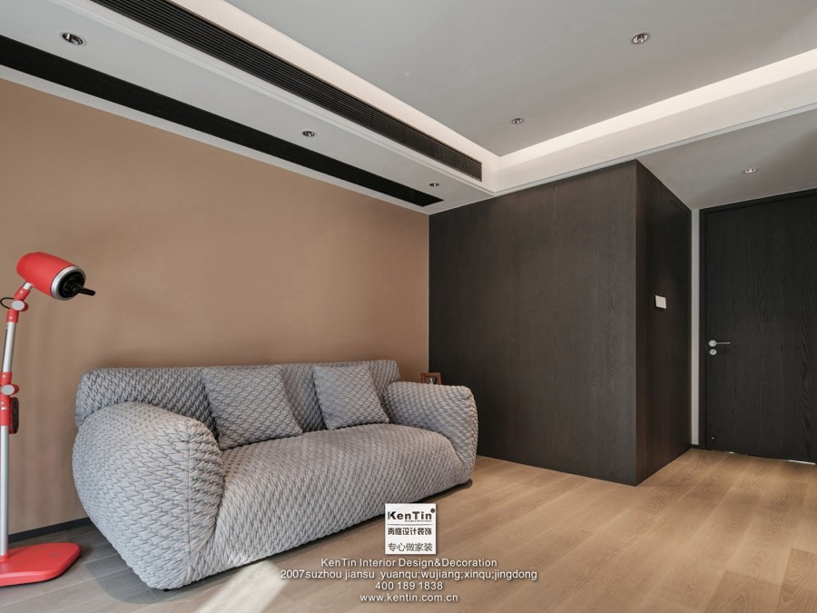 龍湖熙上現(xiàn)代簡約風格別墅會客廳裝修實景圖