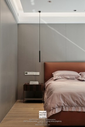 龍湖熙上現(xiàn)代簡約風格別墅臥室裝修實景圖