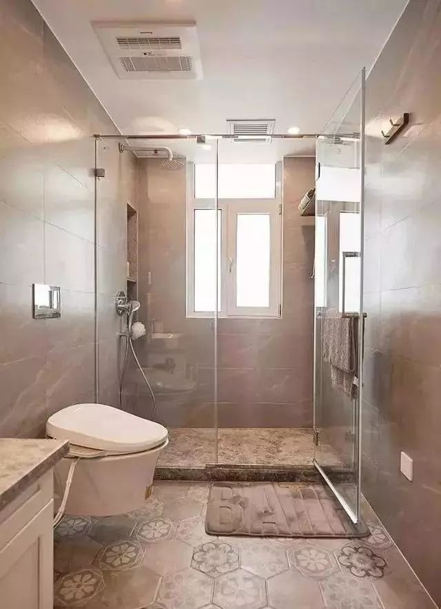 簡約復式風格三居室衛(wèi)生間裝修效果圖