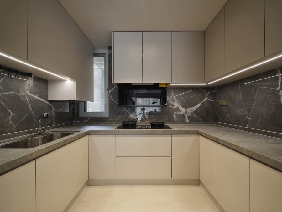 簡約風(fēng)格復(fù)式廚房裝修效果圖