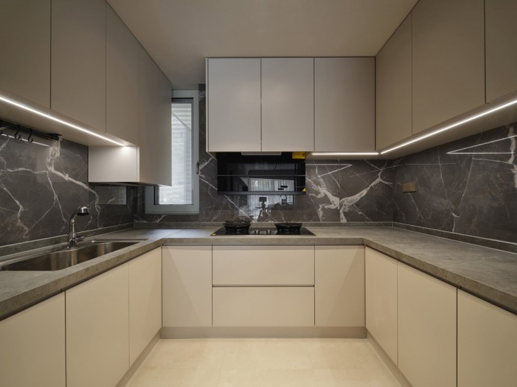 簡約風(fēng)格復(fù)式廚房裝修效果圖