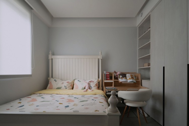 現(xiàn)代簡約風格三居室臥室裝修效果圖