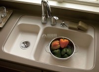 廚房水槽我換了3次，才知道選臺上盆還是臺下盆，建議你看看！