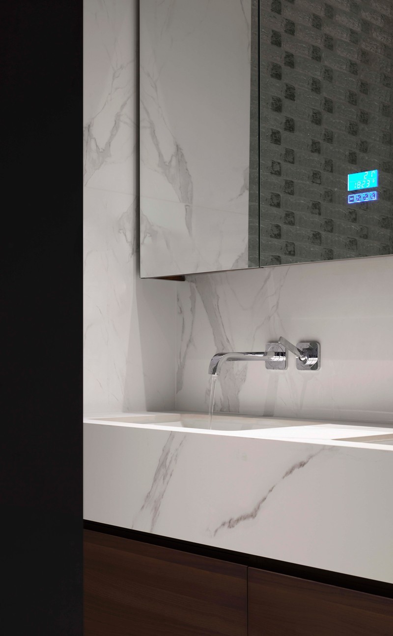 現(xiàn)代簡約風格別墅衛(wèi)生間裝修效果圖