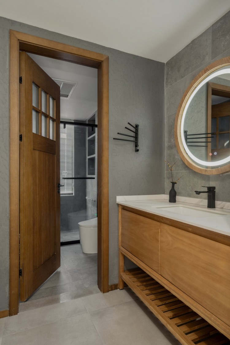 北歐風(fēng)格三居室衛(wèi)生間裝修效果圖