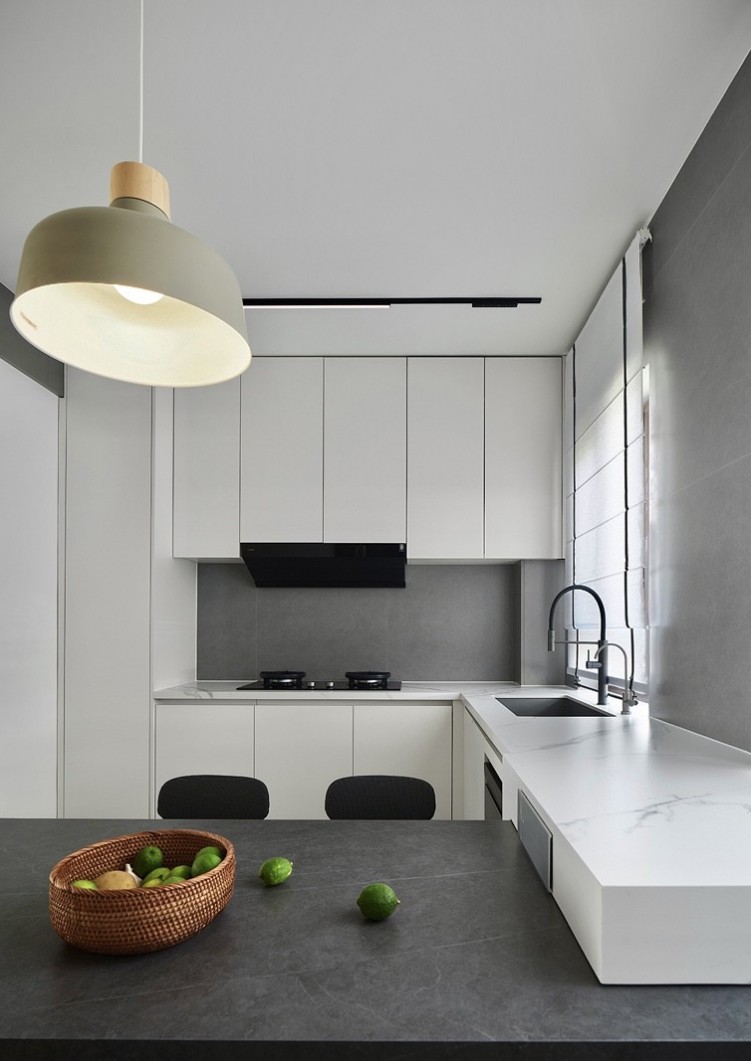 現(xiàn)代簡約風(fēng)格三居室廚房裝修效果圖