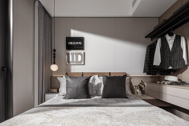 現(xiàn)代簡(jiǎn)約風(fēng)格四居室臥室裝修效果圖