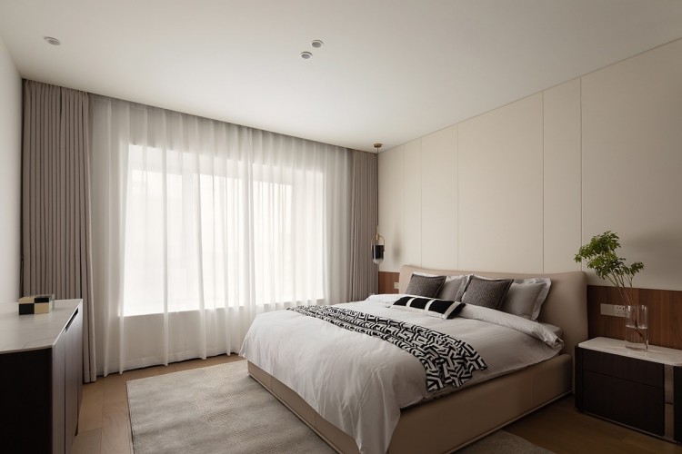 現(xiàn)代簡約風格四居室臥室裝修效果圖