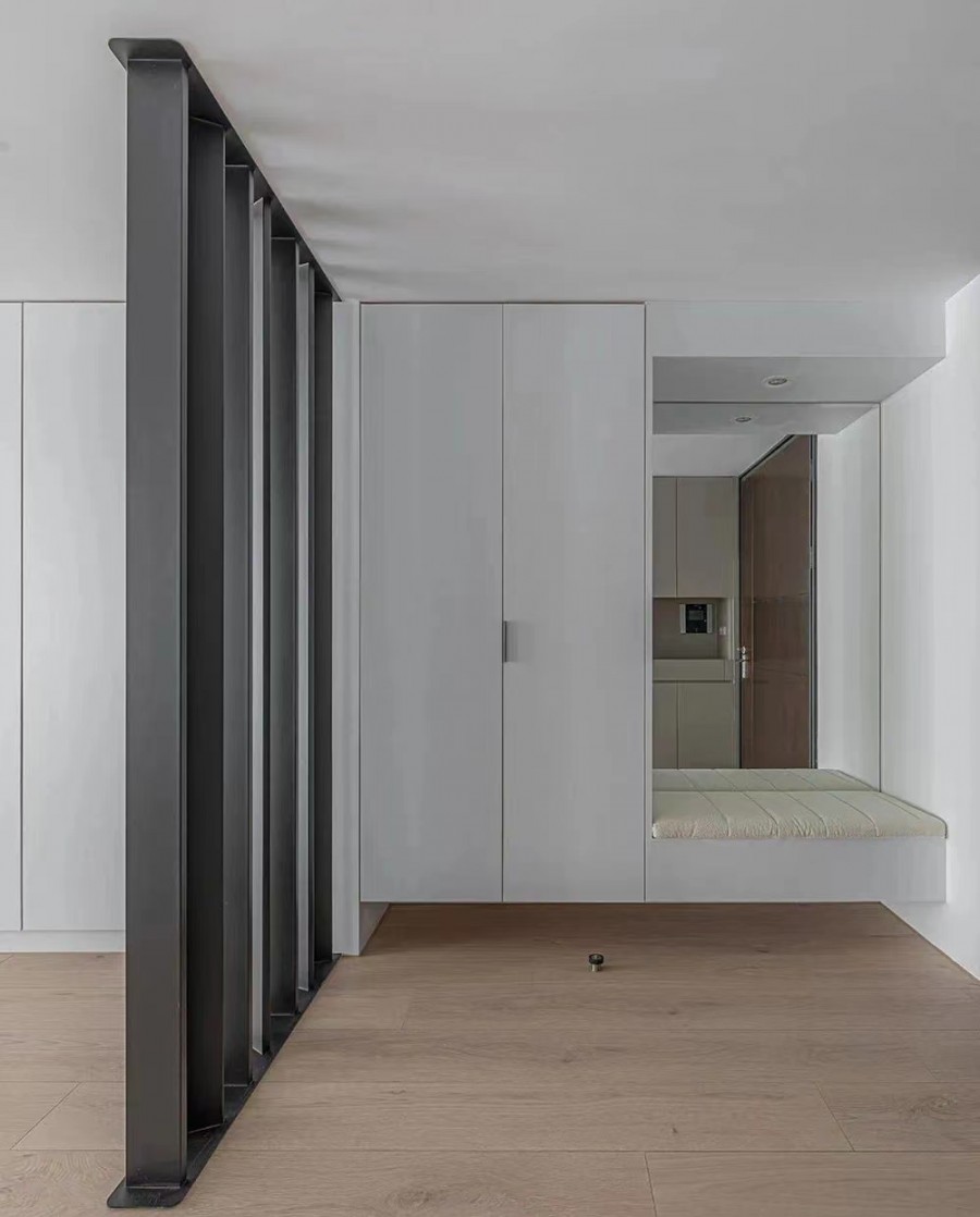 現(xiàn)代簡約三居室玄關1裝修效果圖