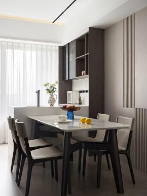現(xiàn)代簡(jiǎn)約三居室餐廳裝修效果圖