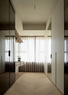 極簡(jiǎn)原木風(fēng)三居室衣帽間裝修效果圖_副本