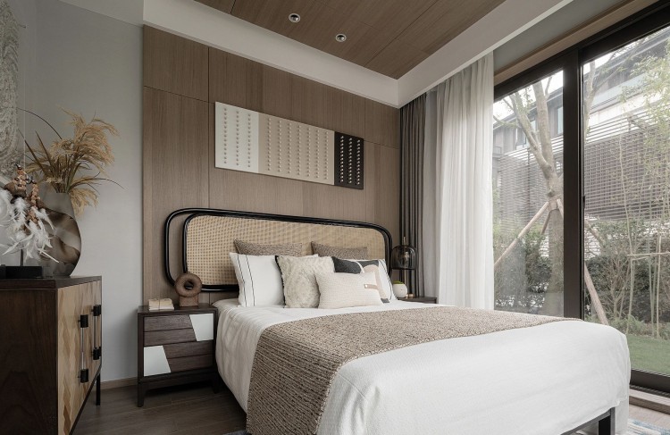 中式風格三居室臥室裝修效果圖1