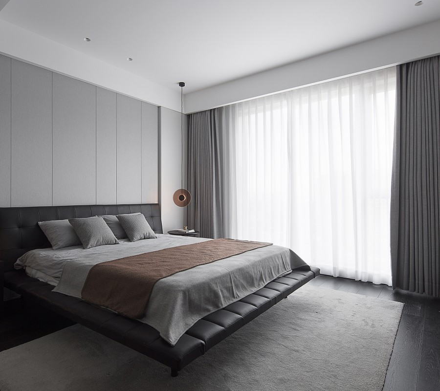 現(xiàn)代簡約大平層三居室裝修臥室效果圖