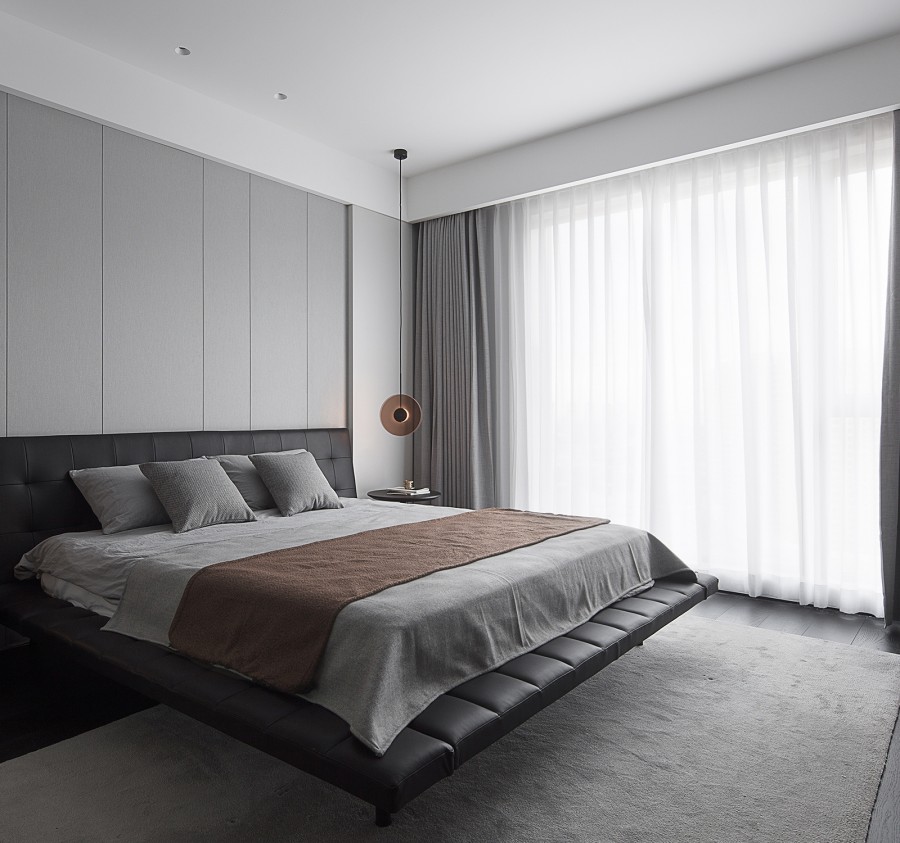 現(xiàn)代簡約大平層三居室裝修臥室效果圖