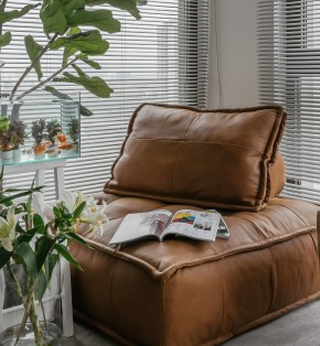 現(xiàn)代簡約小戶型裝修陽臺(tái)效果圖