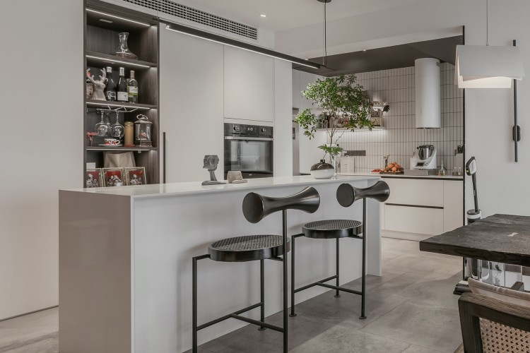 現(xiàn)代簡約小戶型裝修吧臺效果圖