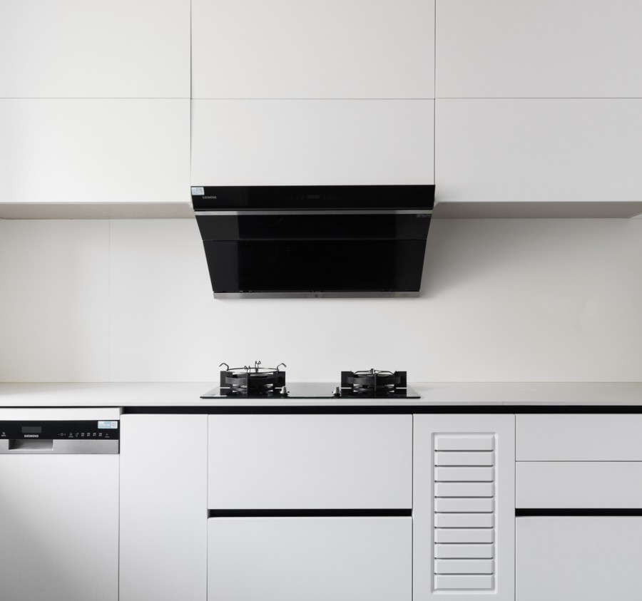 現(xiàn)代簡(jiǎn)約三居室裝修廚房效果圖