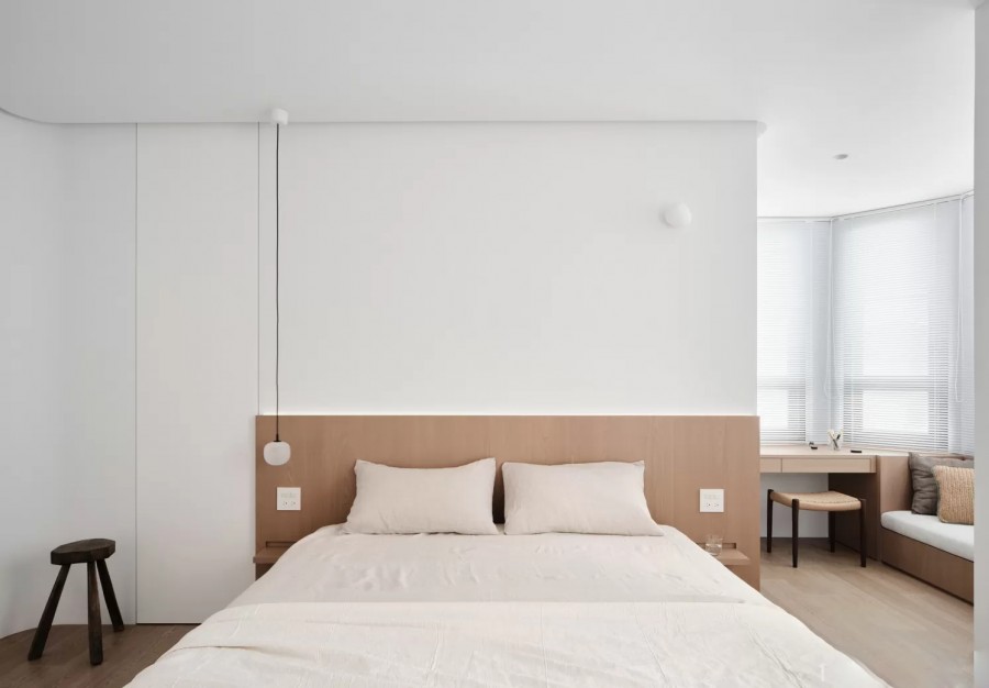 現(xiàn)代原木風(fēng)兩居室臥室裝修效果圖