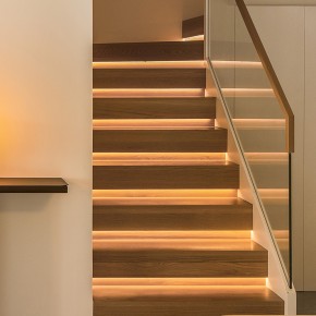 復(fù)試原木風(fēng)樓梯裝修效果圖