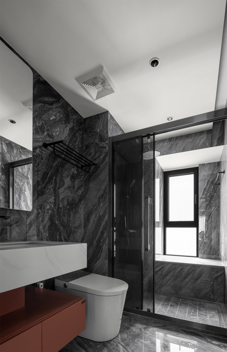 現(xiàn)代簡(jiǎn)約三居室衛(wèi)生間裝修效果圖