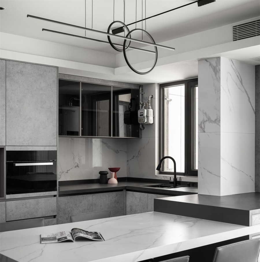 現(xiàn)代簡約三居室廚房裝修效果圖