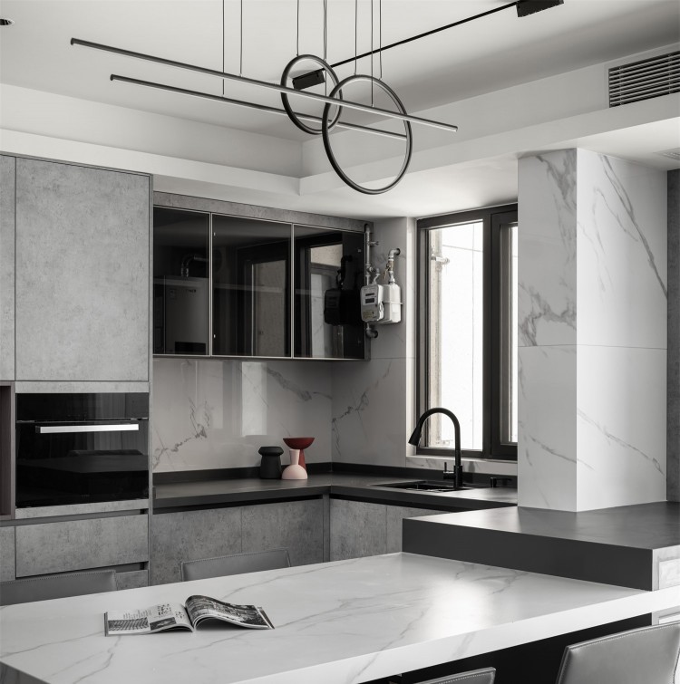 現(xiàn)代簡(jiǎn)約三居室廚房裝修效果圖