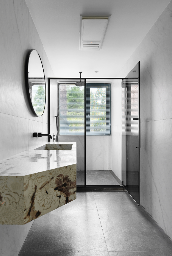 意式別墅衛(wèi)生間裝修效果圖