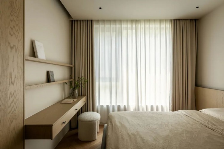 現(xiàn)代原木分風(fēng)三居室臥室裝修效果圖