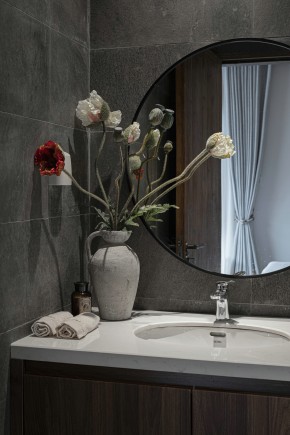 日式風(fēng)別墅衛(wèi)生間裝修效果圖