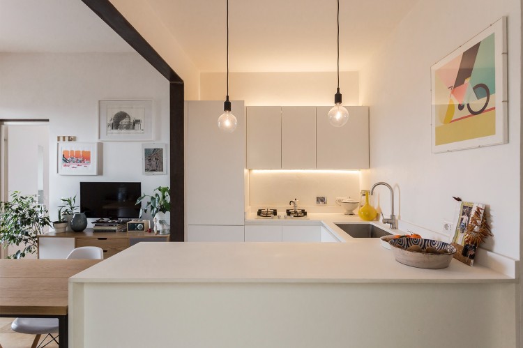 原木風(fēng)小戶型廚房裝修效果圖