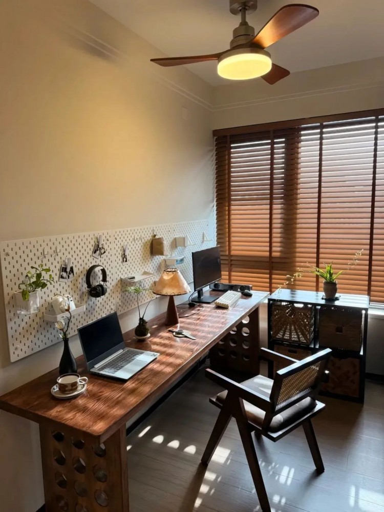 中古風(fēng)兩居室書房裝修效果圖