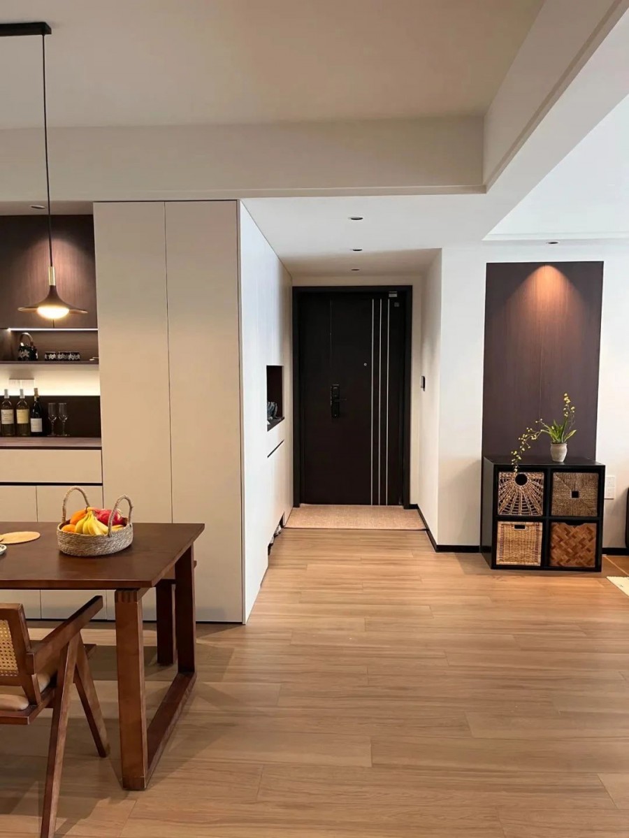 中古風(fēng)兩居室玄關(guān)裝修效果圖