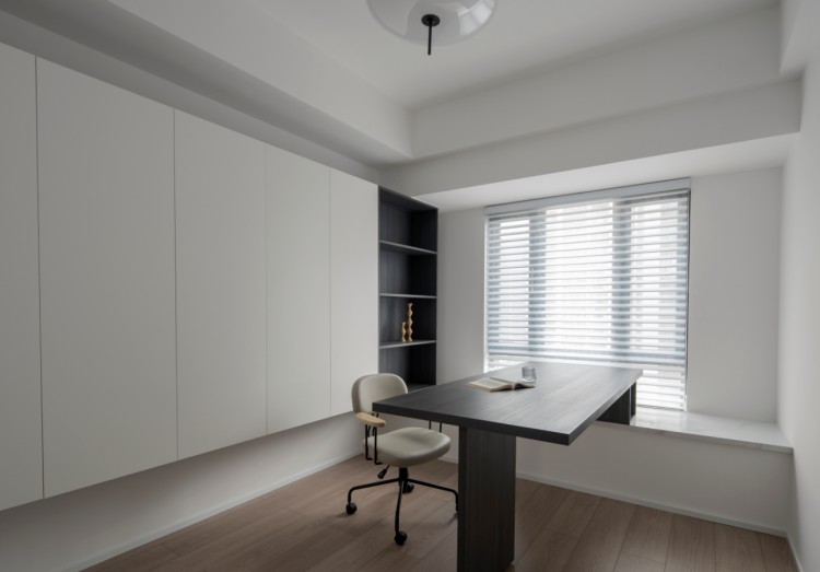 現(xiàn)代簡約三居室書房裝修效果圖